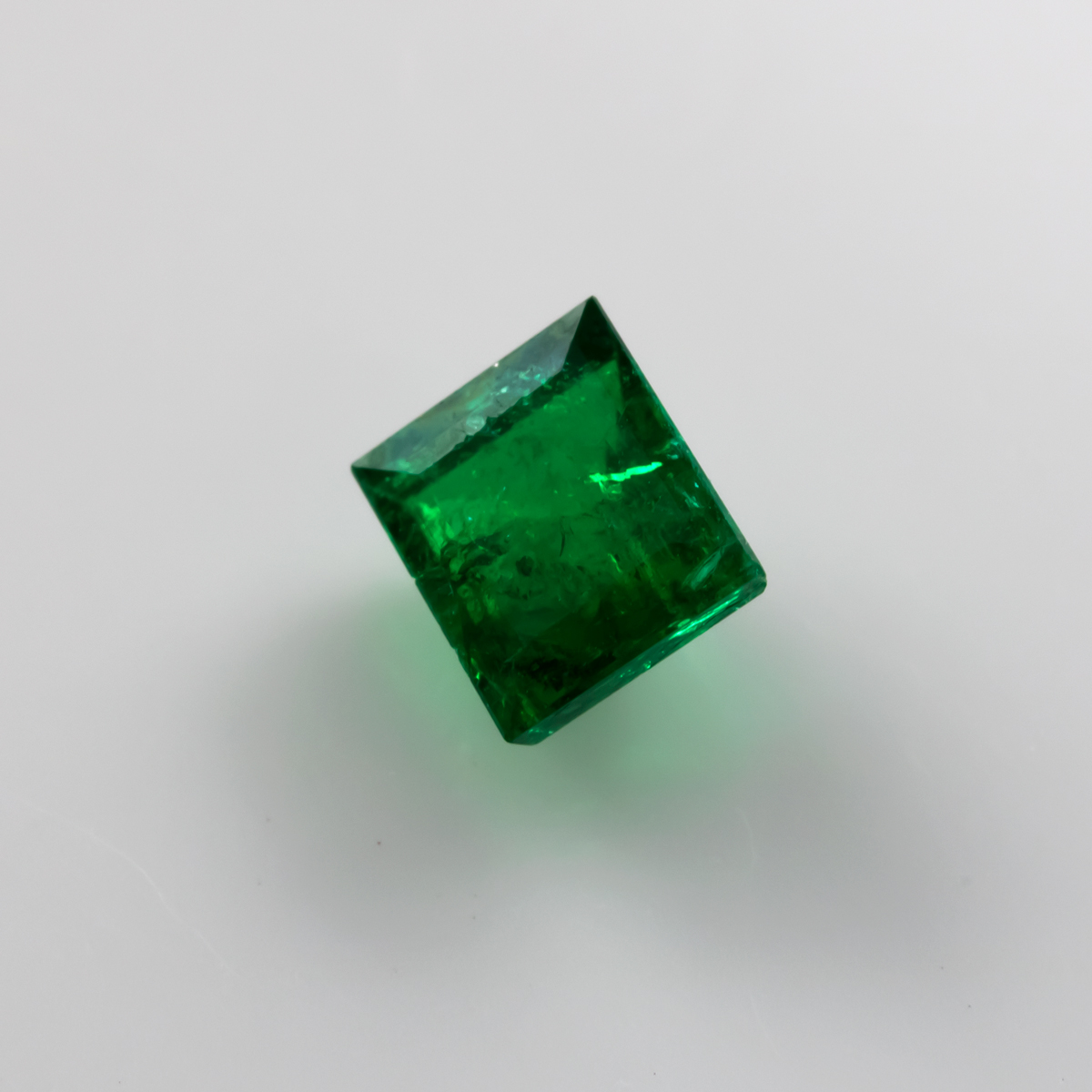 天然石エメラルド 天然石 宝石ルースストーン 裸石 翠玉 緑玉 パワーストーン 5月誕生石 0.375ct (