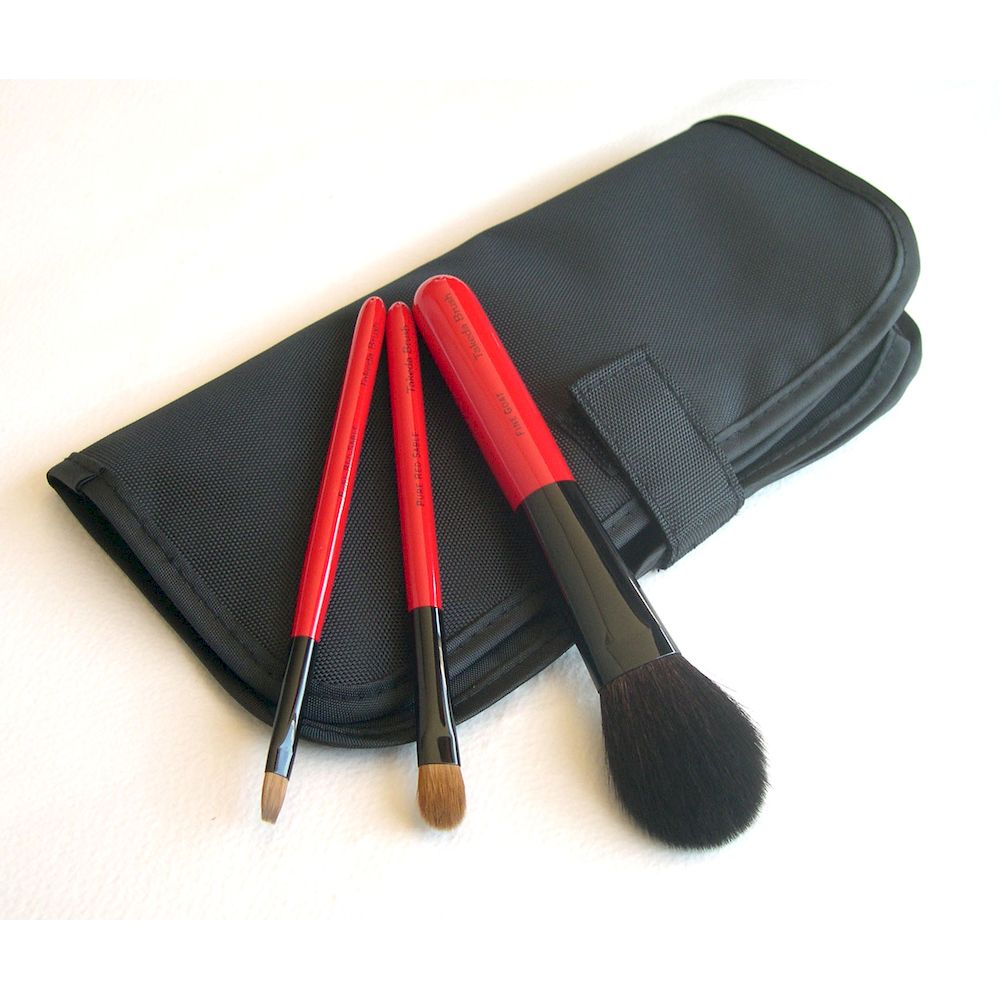 有限会社竹田ブラシ製作所の熊野化粧筆 特別3本セット 純正ギフトボックス
