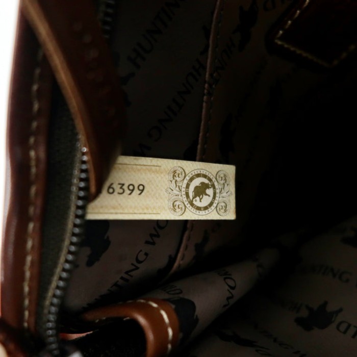 HUNTING WORLD セカンドバッグ ブラック レザー ロゴ イタリア製 | Vintage.City 古着屋、古着コーデ情報を発信