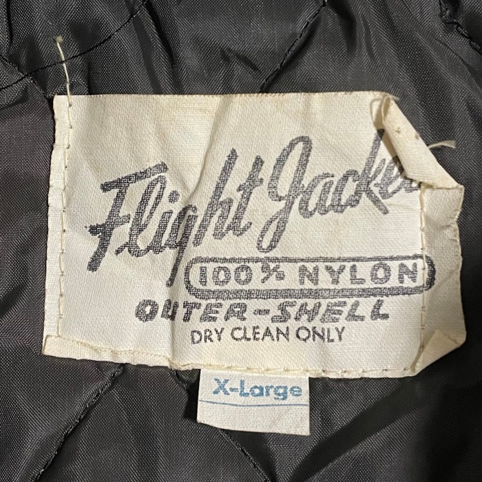【flight jacket】企業系 企業ロゴ フライトジャケット ブルゾン ジャンパー フルジップ ジップアップ ワンポイント アーチロゴ ナイロンジャケット XL ビッグサイズ 中綿 キルティング US古着 | Vintage.City 빈티지숍, 빈티지 코디 정보