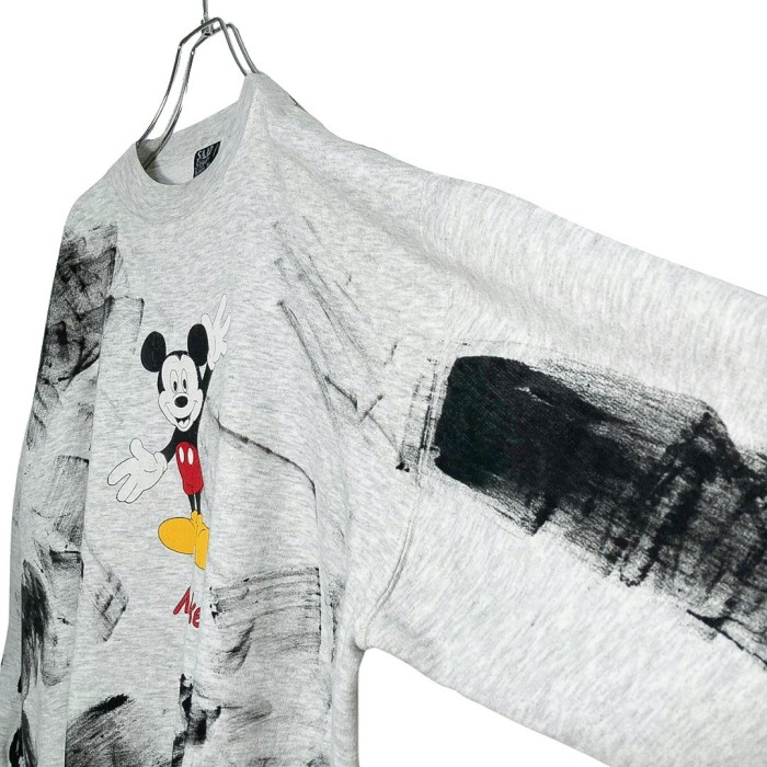 90s Mickey custom paint sweatshirt | Vintage.City Vintage Shops, Vintage Fashion Trends