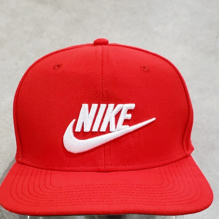 nike ナイキ 赤キャップ cap 刺繍ロゴ  帽子 スウッシュ スケボー | Vintage.City 古着屋、古着コーデ情報を発信