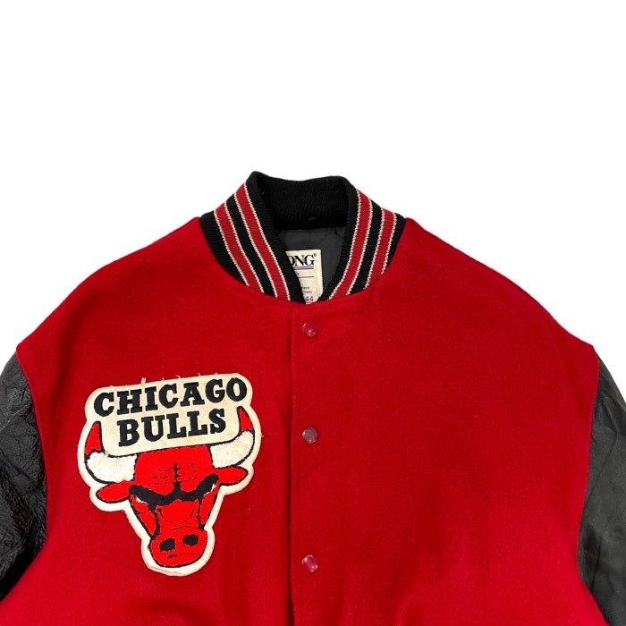 special!! 90s CHICAGO BULLS / stadium jacket #A515 | Vintage.City
