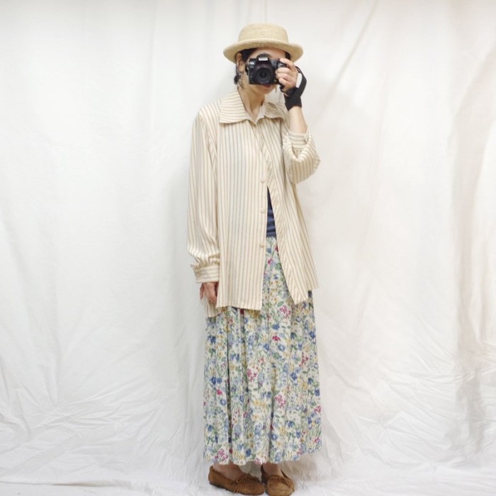 糸ボタン付きフラワープリントのスカート | Vintage.City 빈티지숍, 빈티지 코디 정보