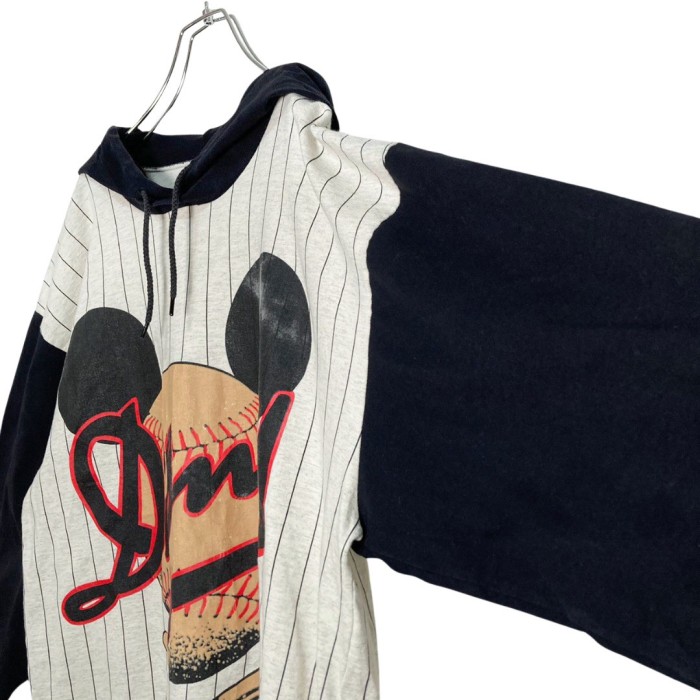 90s Disney hooded baseball L/S T-shirt | Vintage.City Vintage Shops, Vintage Fashion Trends