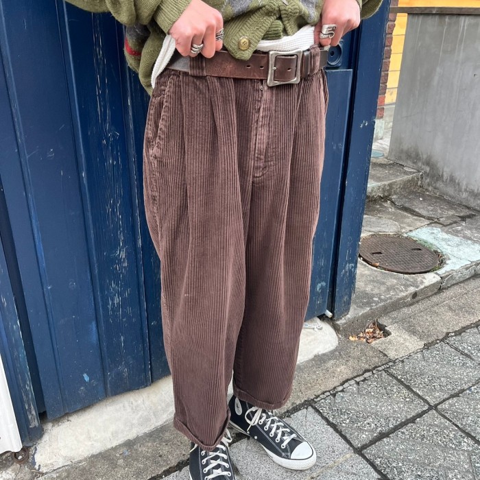 太畝 two-tuck corduroy pants | Vintage.City