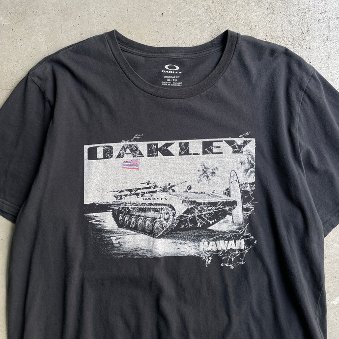 OAKLEY オークリー 戦車 HAWAII ハワイ プリントTシャツ メンズXL