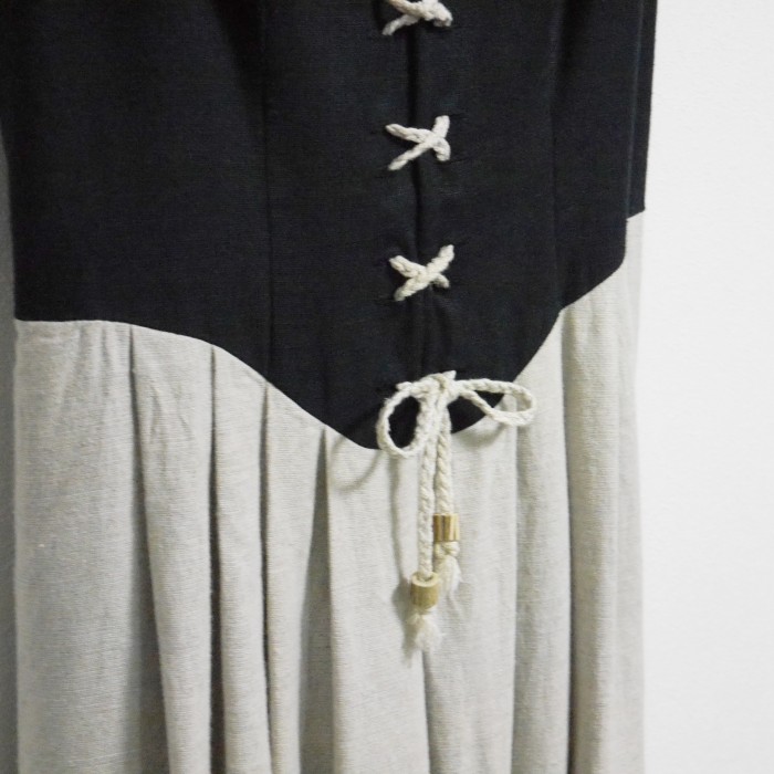 Laceup Diandl Dress | Vintage.City 빈티지숍, 빈티지 코디 정보