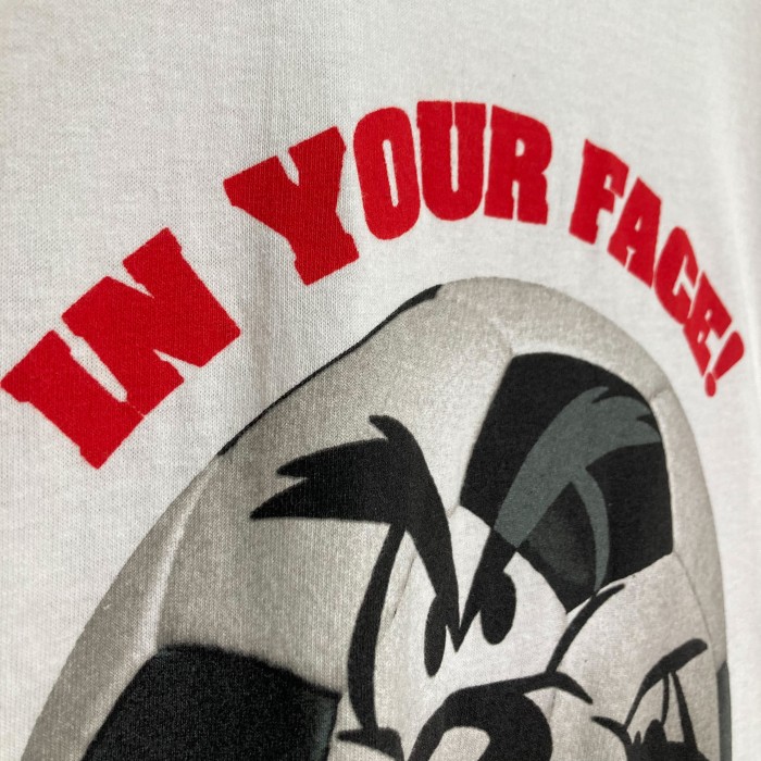 LOONEY TUNES/IN YOUR FACE! 90s T-SHIRT | Vintage.City Vintage Shops, Vintage Fashion Trends