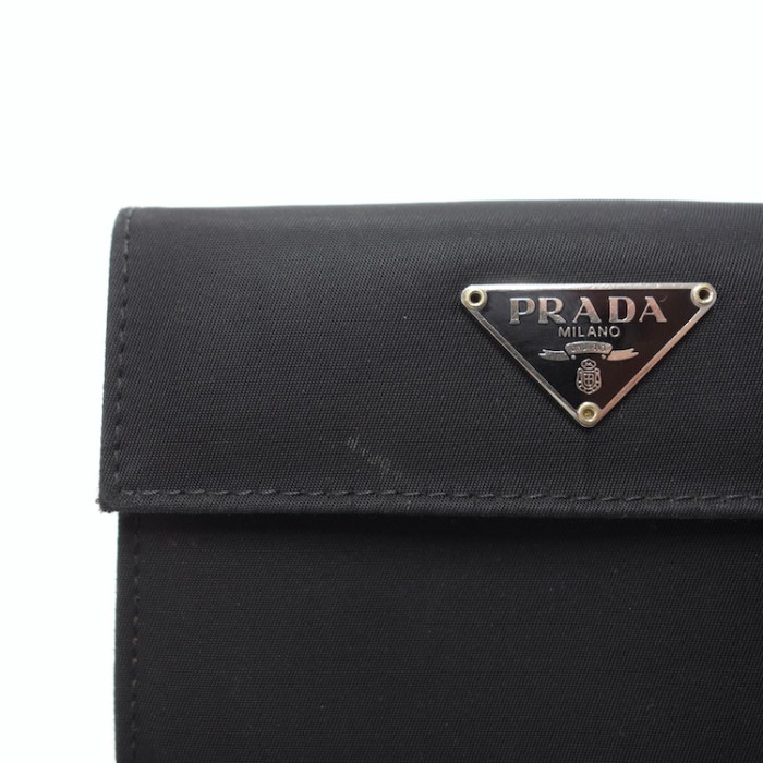 PRADA プラダ ナイロン 二つ折り財布 イタリア製 | Vintage.City 古着屋、古着コーデ情報を発信