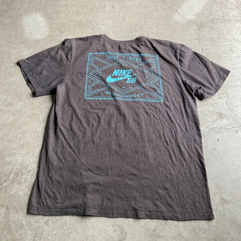 NIKE ナイキ SB 胸ロゴ バックプリント Tシャツ メンズM | Vintage.City