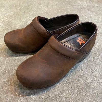 Dansko ダンスコ プロフェッショナルXP スリッポン 37 ブラウン 