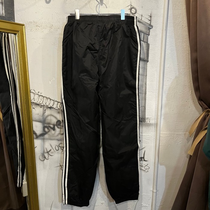 90s adidas nylon pants | Vintage.City 古着屋、古着コーデ情報を発信