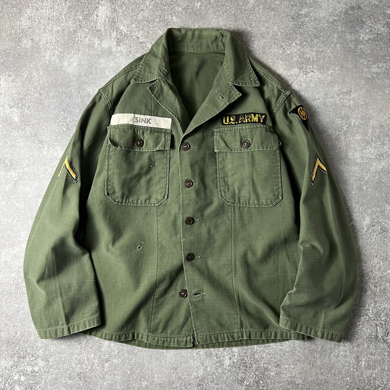 アメリカ陸軍コットンサテンシャツ OG−107  15 1/2Ｘ33実物放出良品