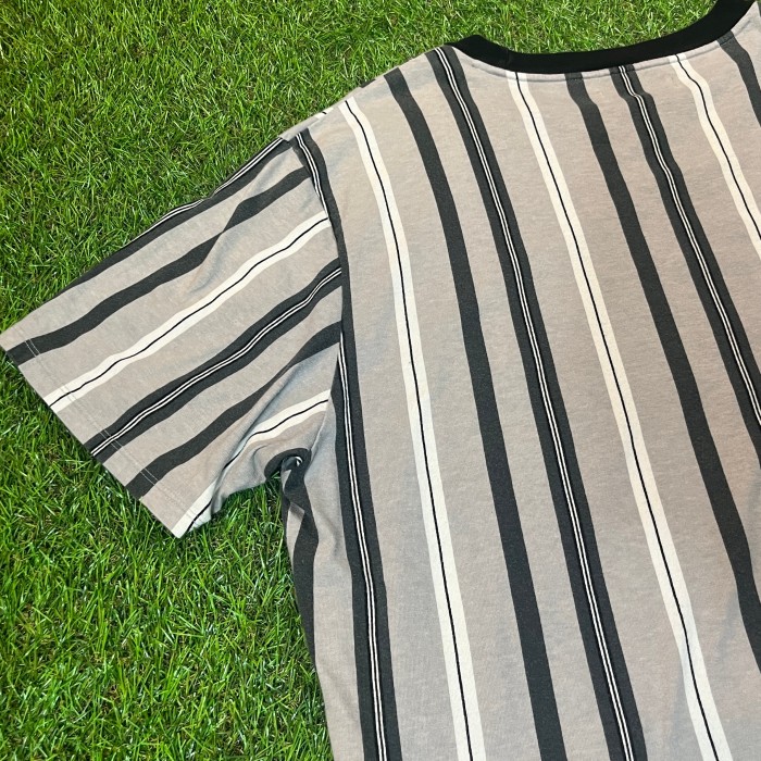 90s GUESS Striped T-Shirt / Vintage ヴィンテージ 古着 ストライプ グレー ゲス メンズライク Tシャツ 半袖 | Vintage.City 빈티지숍, 빈티지 코디 정보