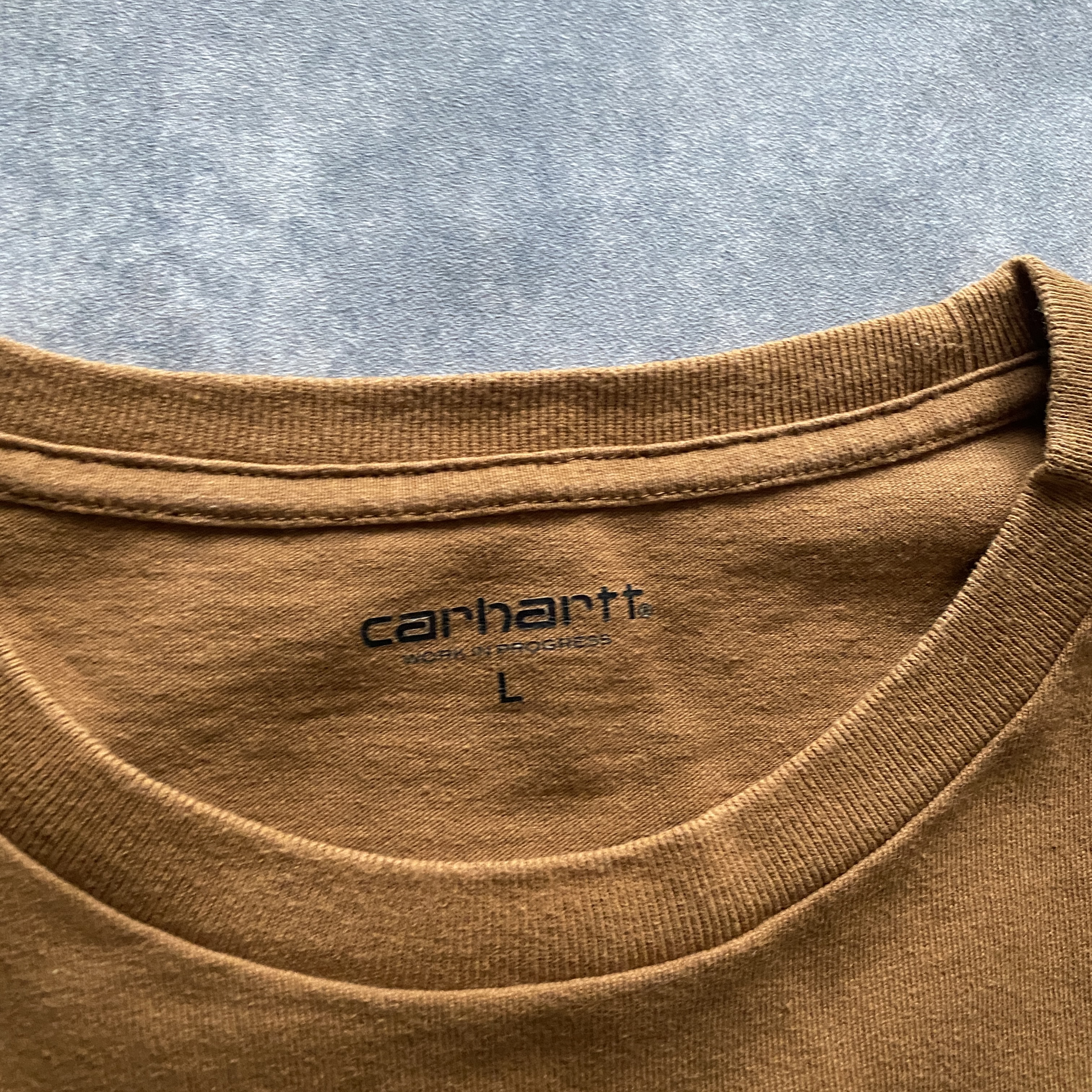 carhartt wip カーハート 刺繍ワンポイントロゴ ブラウン Tシャツ
