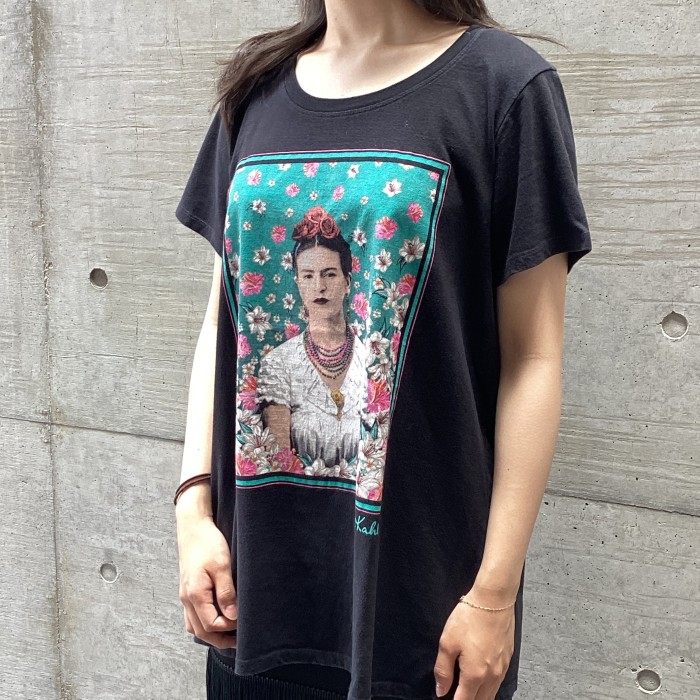 Frida Kahlo アートTシャツ アーティストTシャツ 人物Tシャツ fcl-192 | Vintage.City 古着屋、古着コーデ情報を発信