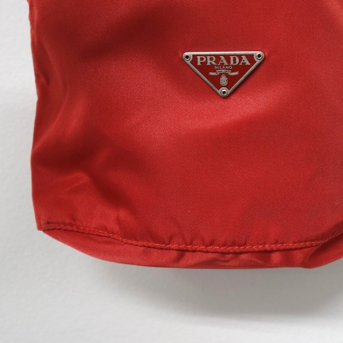 PRADA プラダ 巾着 ポーチ イタリア製 | Vintage.City 古着屋、古着コーデ情報を発信