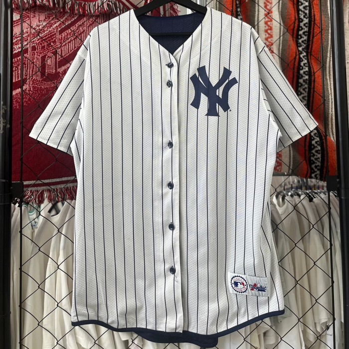 MLB ニューヨークヤンキース チーム系 ゲームシャツ ベースボールシャツ リバーシブル ワンポイント 刺繍 マジェスティック 古着 古着屋 埼玉 ストリート オンライン 通販 | Vintage.City 古着屋、古着コーデ情報を発信