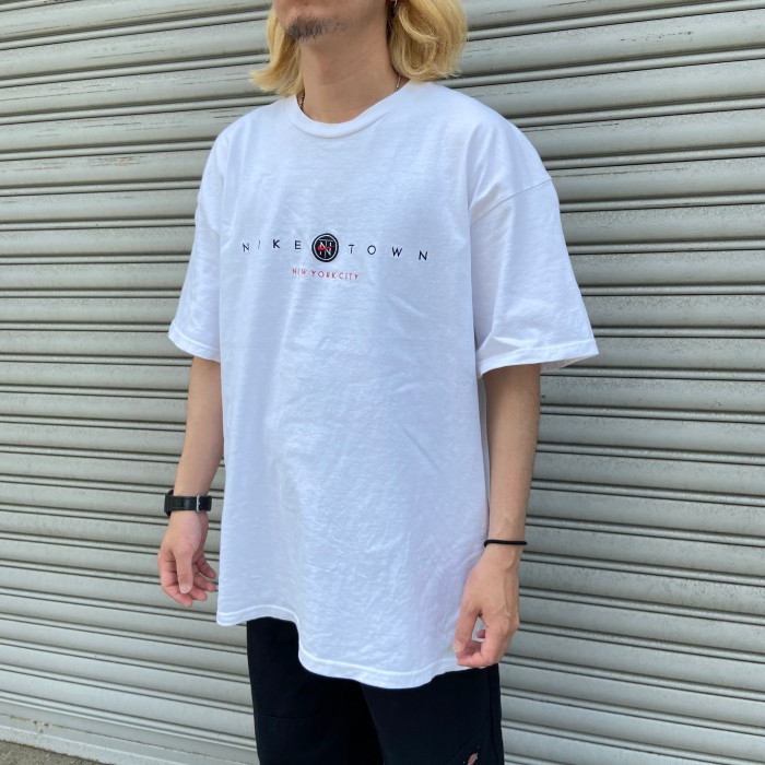【USA製】【90s】ナイキ NIKETOWN 刺繍ロゴ Tシャツ M 灰