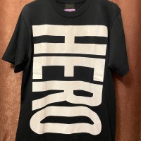 激レア SWAGGER × NAS 「HERO」 非売品限定Tシャツ ブラック Mサイズ | Vintage.City 빈티지숍, 빈티지 코디 정보