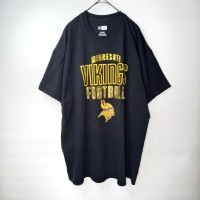 NFL　クルーネック　フットボールTシャツ　バイキングス　ビッグロゴプリント　ブラック　黒　XL | Vintage.City 古着屋、古着コーデ情報を発信