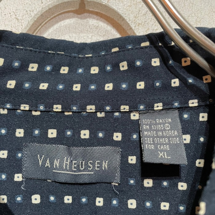 “VAN HEUSEN” S/S Pattern Rayon Shirt | Vintage.City Vintage Shops, Vintage Fashion Trends