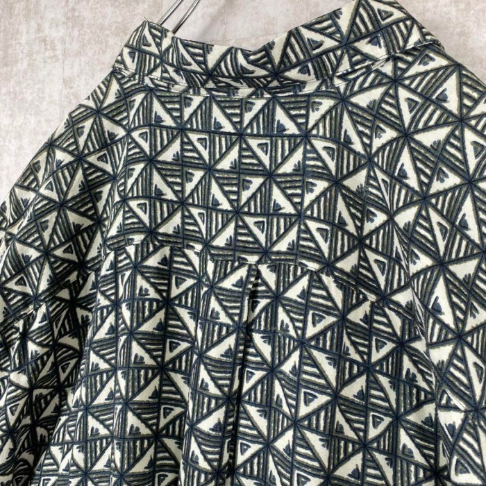 レトロ　総柄　半袖シャツ　ビンテージ　　幾何学　白　黒