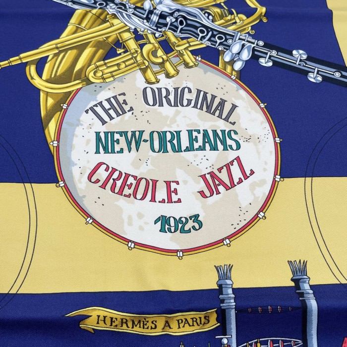 HERMES エルメス スカーフ カレ90 『NEW ORLEANS THE ORIGINAL CREOLE JAZZ(ニューオリンズ)』 シルク ネイビー系 | Vintage.City 빈티지숍, 빈티지 코디 정보
