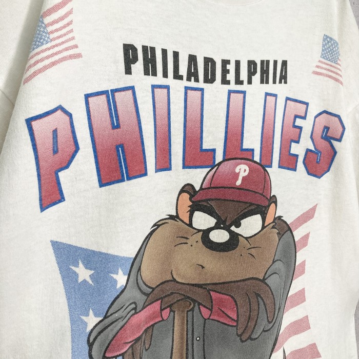 90s LOONEY TUNES/MLB PHILADELPHIA PHILLIES T-SHIRT | Vintage.City 古着屋、古着コーデ情報を発信