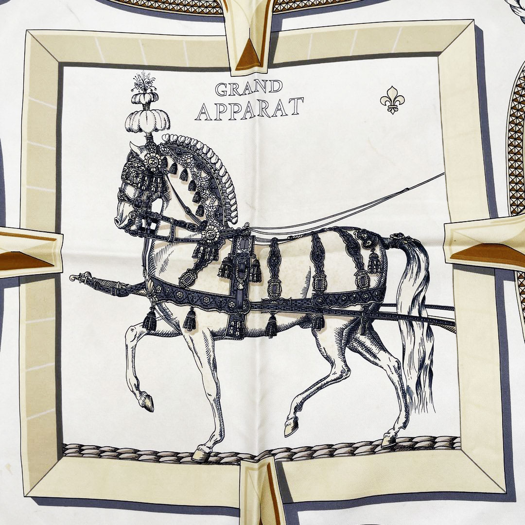 HERMES エルメス スカーフ カレ90 『GRAND APPARAT(盛装の馬)』 シルク