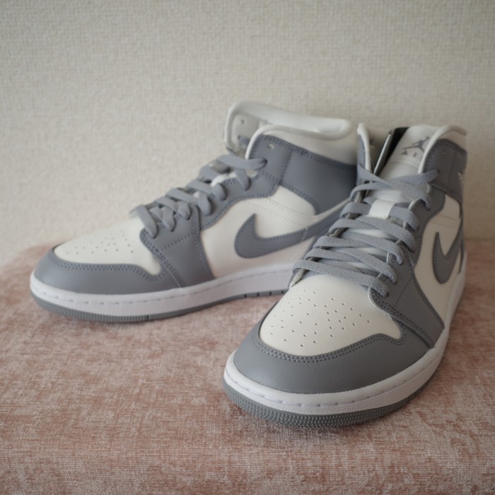 未使用 NIKE WMNS AIR JORDAN1 MID セイル グレー 27.5cm US10.5