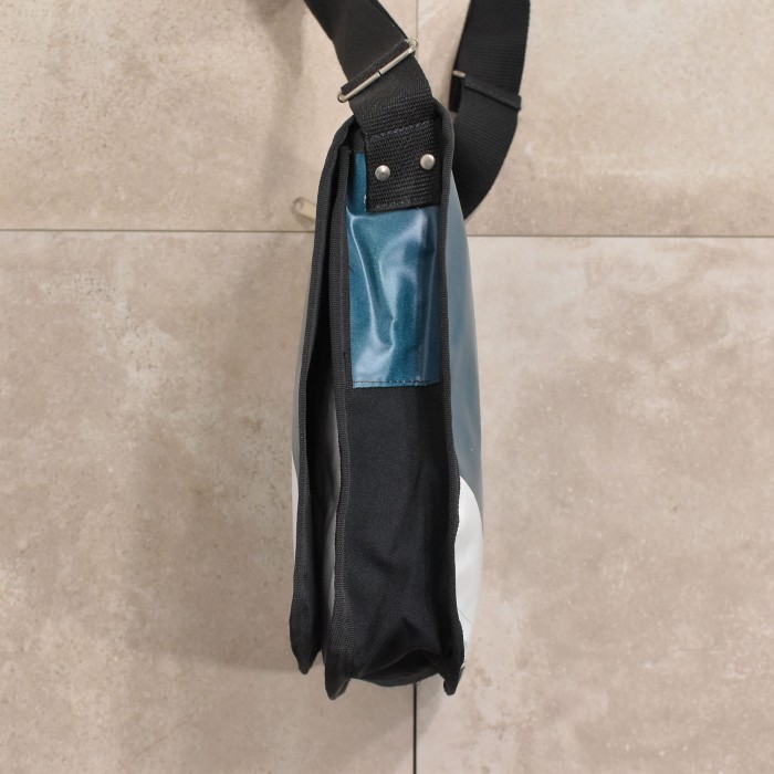 BAUMM バウム パラグライダー素材 再構築 ショルダーバッグ アップサイクル SDGs 再利用 BAUMM recycle fabric shoulder bag | Vintage.City Vintage Shops, Vintage Fashion Trends
