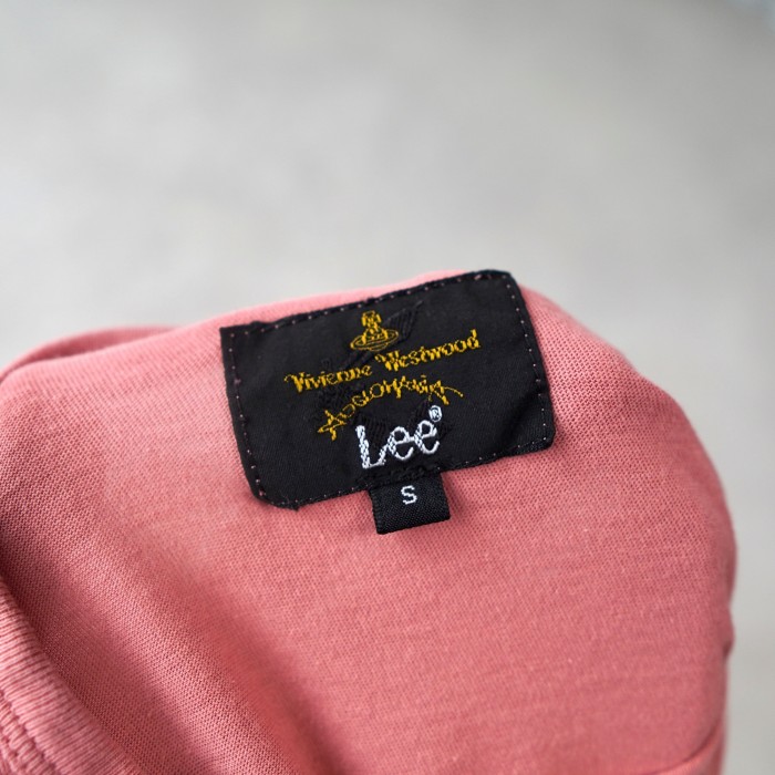 Vivienne Westwood  ヴィヴィアンウエストウッド × Lee  リー　Tシャツ　ロゴ刺繍　ピンク　Sサイズ | Vintage.City 빈티지숍, 빈티지 코디 정보