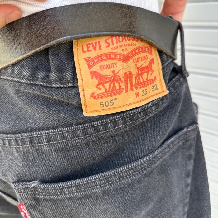 levi's 505 black denim pant 637 | Vintage.City 古着屋、古着コーデ情報を発信