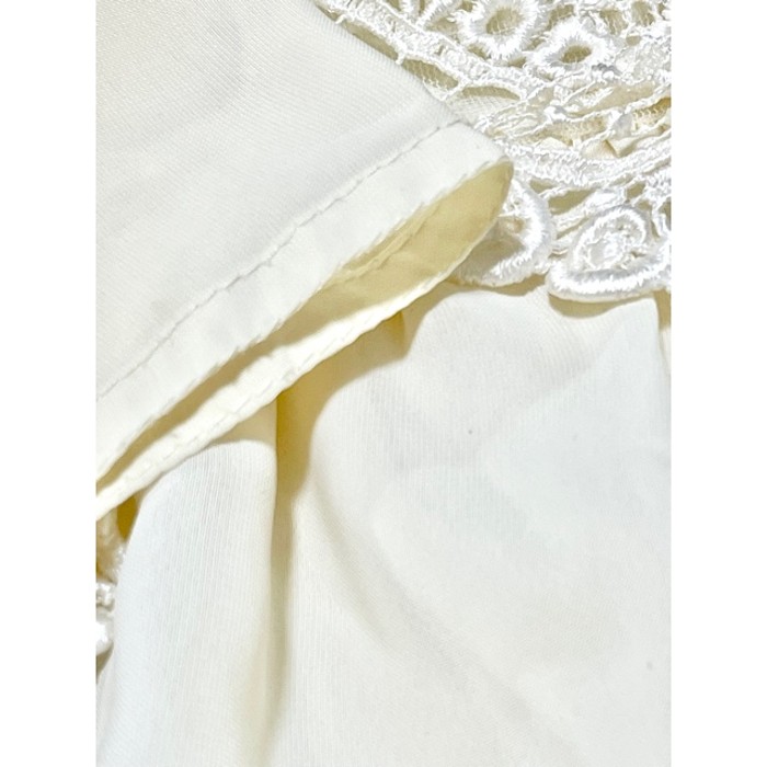 ASOS DESIGN lace frill collar in white