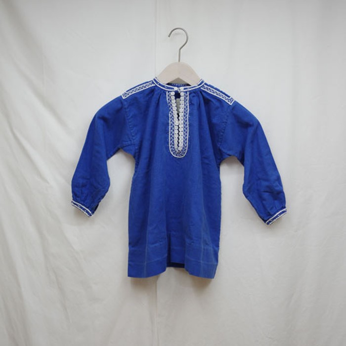 【KIDS】ブルーの刺繍チュニック/110-120 | Vintage.City 古着屋、古着コーデ情報を発信