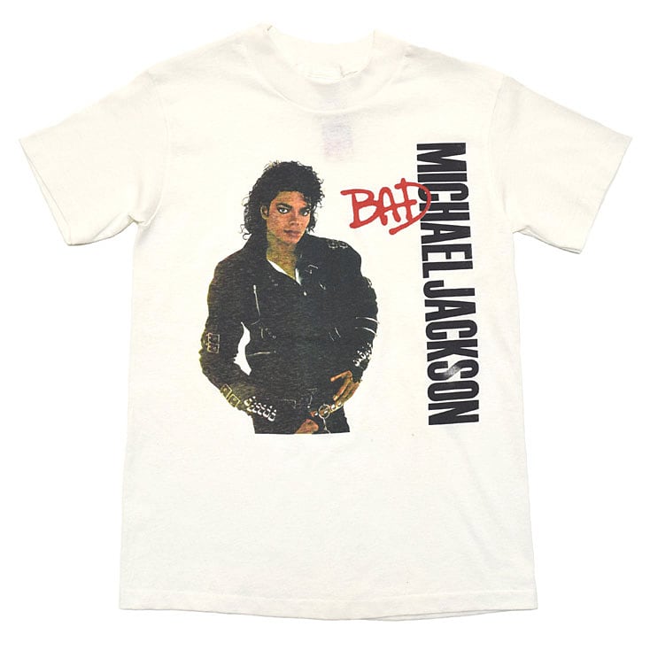 マイケル・ジャクソン Michael Jackson/白シャツに黒ジャケットの写真