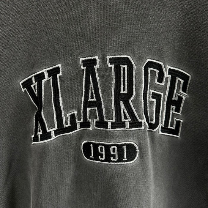 XLARGE エクストララージ パーカー 刺繍ロゴ センターロゴ ウォッシュ 