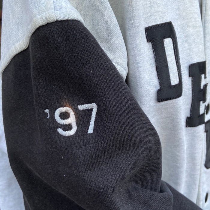 90年代 DEUCE 刺繍 ワッペン バックプリント スウェットスタジャン メンズXL | Vintage.City 古着屋、古着コーデ情報を発信