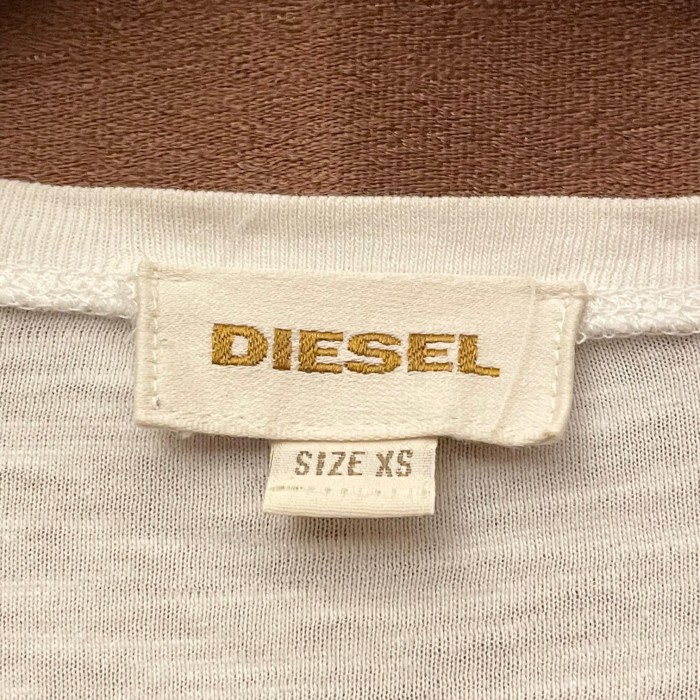 DIESEL VネックTシャツ アイボリー XSサイズ | Vintage.City 古着屋、古着コーデ情報を発信