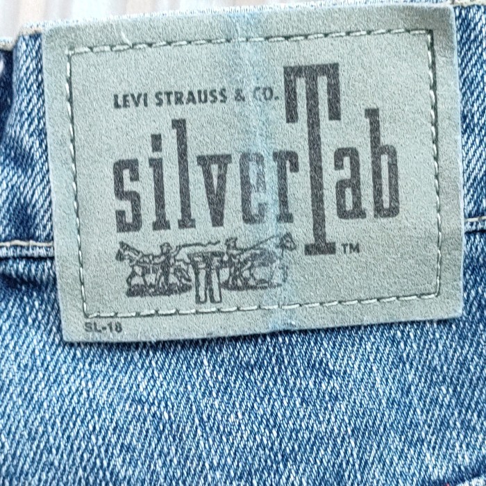 【90s】リーバイスLevisシルバータブバギー デニム ショーツ パンツ | Vintage.City 古着屋、古着コーデ情報を発信