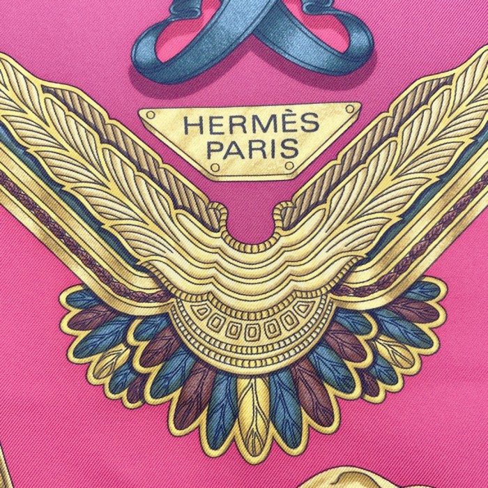 HERMES エルメス スカーフ カレ90 『LES PARURES DU VENT(風の装い)』 シルク レッド系 ゴールド | Vintage.City 古着屋、古着コーデ情報を発信