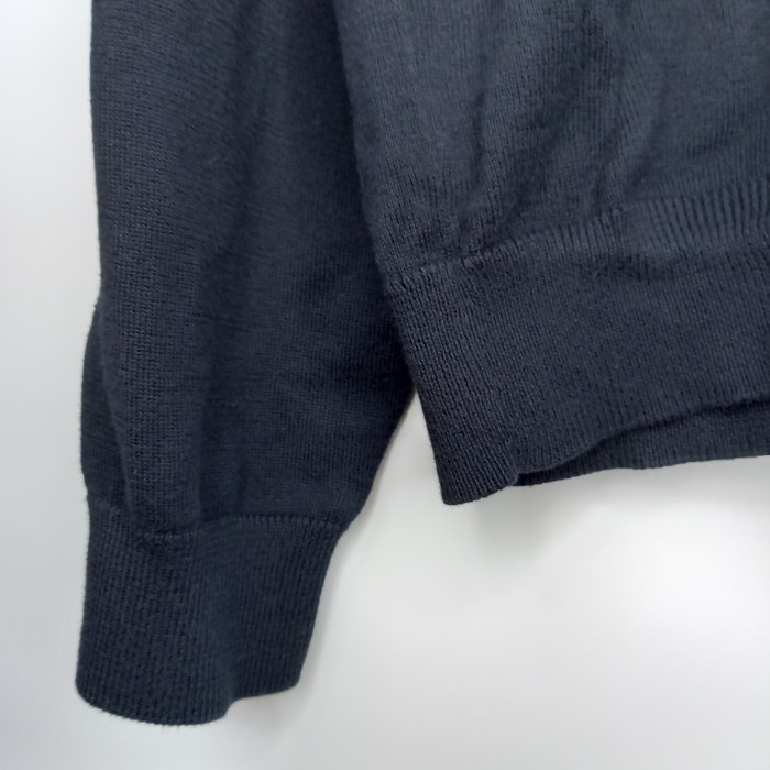 ラコステ　Vネック　コットン　ニット　セーター　刺繍ロゴ　白ワニ　ファブリカ製 | Vintage.City 古着屋、古着コーデ情報を発信