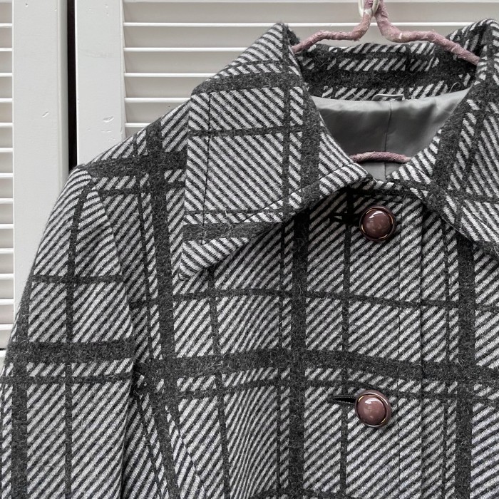 plaid & stripe monotone coat | Vintage.City Vintage Shops, Vintage Fashion Trends