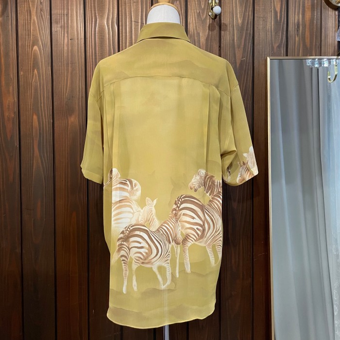 zebra motif sheer shirt〈レトロ古着 シマウマ モチーフ シアーシャツ マスタード アニマル 動物〉 | Vintage.City Vintage Shops, Vintage Fashion Trends