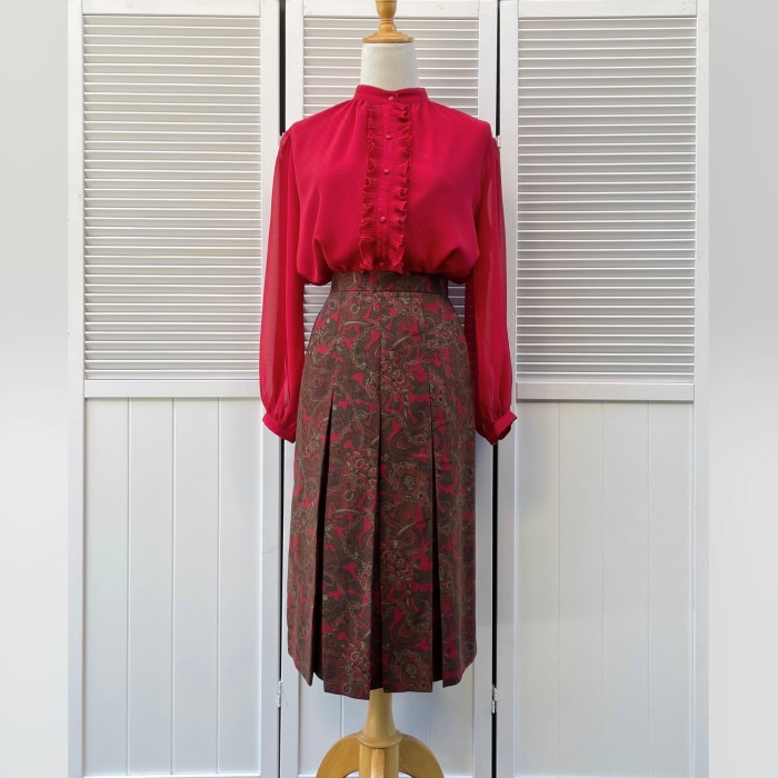 classical textile inverted pleated skirt | Vintage.City Vintage Shops, Vintage Fashion Trends
