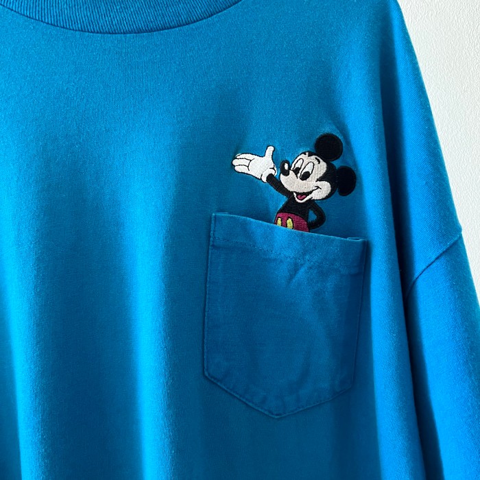 90's Mickey Mouse Embroidery Design Pocket Tee (made in USA) | Vintage.City 古着屋、古着コーデ情報を発信