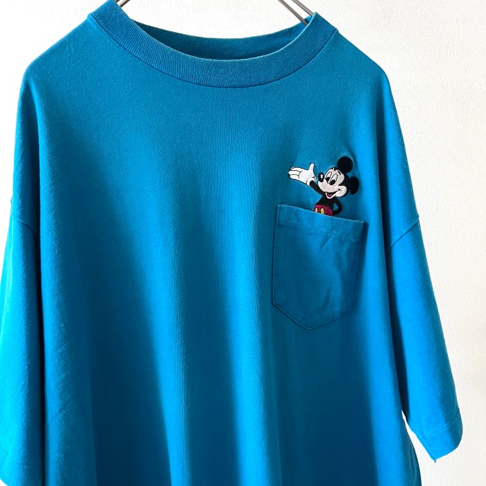 90's Mickey Mouse Embroidery Design Pocket Tee (made in USA) | Vintage.City 古着屋、古着コーデ情報を発信