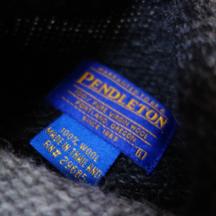 00's PENDLETON(ペンドルトン) Roll Neck Wool Knit Design Pattern デザイン ロールネック ウールニット セーター 幾何学 | Vintage.City 빈티지숍, 빈티지 코디 정보